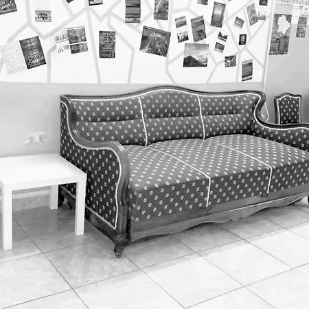 Baraka Hostel *